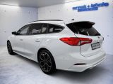 Ford Focus Turnier bei Gebrauchtwagen.expert - Abbildung (4 / 15)