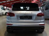 Porsche Cayenne bei Gebrauchtwagen.expert - Abbildung (3 / 15)