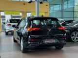VW Golf VIII bei Gebrauchtwagen.expert - Abbildung (6 / 15)